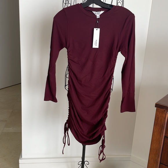 BNWT BB DAKOTA RUCHED BODYCON DRESS - Picture 4 of 7